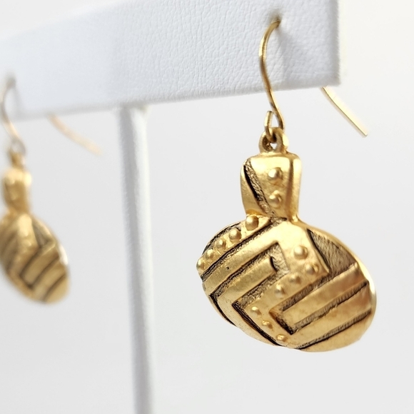 Chico's dangle earrings with metal tooling antique gold tone black details - Picture 5 of 11